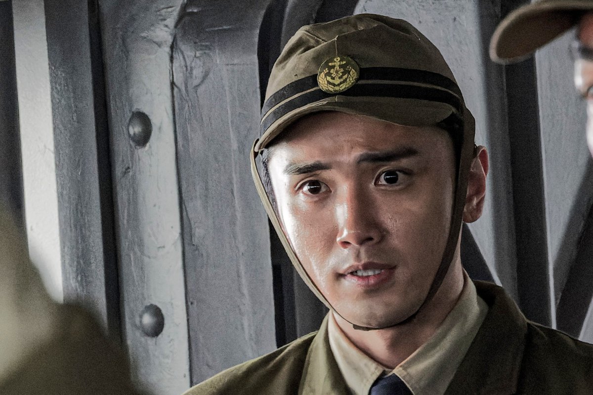 yukikazemovie's tweet photo. 『雪風 YUKIKAZE』人物紹介⚓◢
￣￣￣￣￣￣￣￣￣￣￣￣￣￣￣
❮「磯風」艦長 ❯ 　　　　❮「磯風」先任伍長 ❯
神宮司克己 中佐　　　　　東吉三郎 上等兵曹
#綱島郷太郎　　　　　　  #西興一郎

駆逐艦「磯風」
陽炎型駆逐艦十二番艦　
排水量:2033トン
全長:118.5メートル
最大幅:約11メートル
出力:52000馬力
最大速力:35.0ノット　
乗員:(天一号作戦時)約350名
兵装:12.7センチ砲連装×3基
　　 25mm機銃連装×2基
　　 4連装魚雷発射管×2基
　　 爆雷投射機×1基

主要戦歴
1941年12月 真珠湾攻撃
1942年 6月 ミッドウエイ海戦
1942年10月 南太平洋海戦
1943年 2月 ケ号作戦(ガダルカナル島撤収作戦)
1943年 9月 セ号作戦(コロンバンガラ島撤収作戦)
1944年 6月 あ号作戦(マリアナ沖海戦)
1944年10月 捷一号作戦(レイテ沖海戦)
1945年 4月 天一号作戦(坊ノ岬沖海戦)
米軍機の攻撃で航行不能となり、
乗員は「雪風」に移乗
その後、「雪風」による砲撃で沈没

❮「大和」通信士 ❯
風間健二郎 少尉
#山郷司駿平

⠀　　　「大和」と「雪風」の比較
戦艦「大和」　　　　　　　　駆逐艦「雪風」
起工：　　　　　　　　　　　起工：
1937年11月4日　　　　　　　1938年8月2日
進水：　　　　　　　　　　　進水：
1940年8月4日　　　　　　　 1939年3月24日
就役：　　　　　　　　　　　就役：
1941年12月16日 　　　　 　　1940年1月25日
排水量：　　　　　　　　　　排水量：
64000トン　　　　　　　　   2033トン
全長：　　　　　　　　　　　全長：
263メートル　　　　　　　　118.5メートル
最大幅：　　　　　　　　　　最大幅：
38.9メートル　　　　　　　   10.8メートル
乗員：　　　　　　　　　　　乗員：
3300名　　　　　　　 　　　 233名

#雪風YUKIKAZE
𝟴.𝟭𝟱🎬
