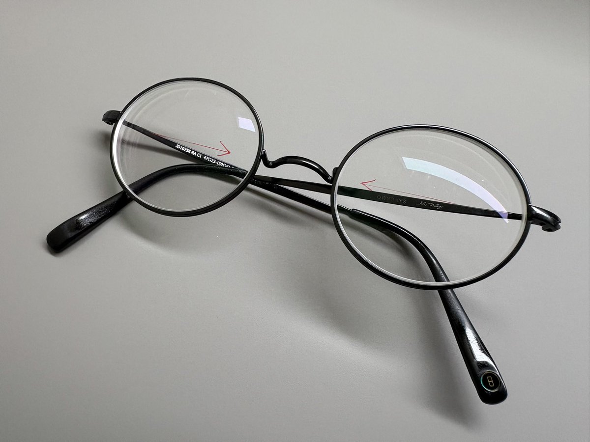 ruen146700's tweet image. お帰りです。
レンズにマークあり、
距離の調整とかようなのかしら？
クリーニングシート入ってたので、
ご確認ください的な ʕ๑'ㅅ'๑ʔ‧˚

旧レンズもかえってきたのですが...
きたない(￣▽￣;)
ご対応ありがとうございました♪

▼レンズ交換.com さん
レンズ交換.com
#メガネ #レンズ交換