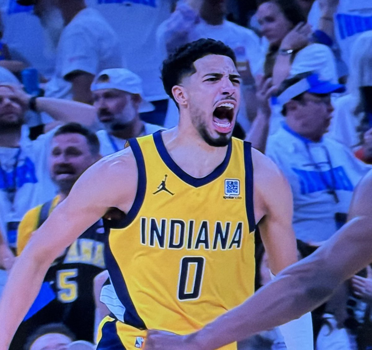 TDPresentsYT's tweet image. Idk how they keep doing this but Haliburton &amp;amp; the Pacers have made these NBA Playoffs one of the best ever
