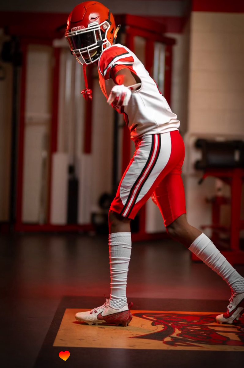 Davion Perry tweet media