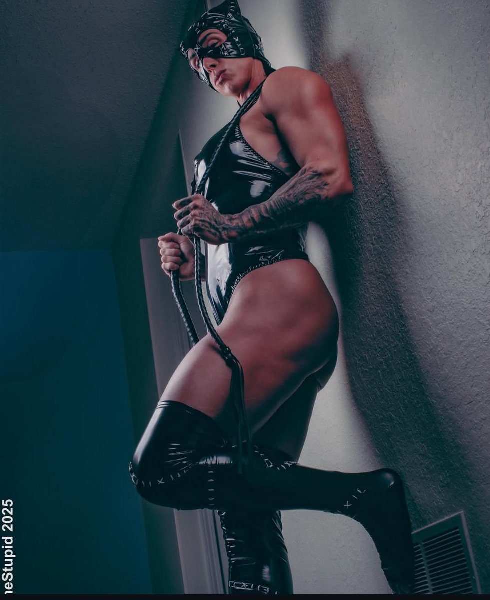 Her Whipping Boy tweet media