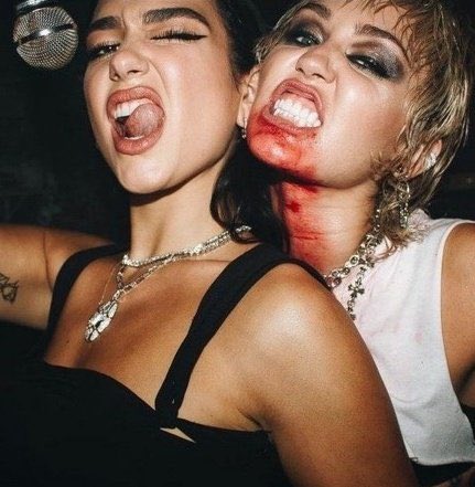 🚨| MILEY CYRUS ON ‘PRISONER’:

‘No shade to Dua Lipa but our song ‘prisoner’ didn't make sense for that album. I would've loved to have her on ‘River’ or ‘Wildcard’ instead’