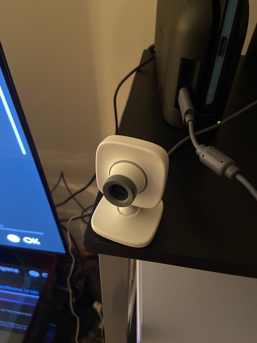 ZackGaz's tweet photo. Does an Xbox VISION USB camera work with Switch 2?

See it here: 

https://t.co/3HJJRYJPiB

#Switch2 #USBcamera #Xbox #XboxVision #Kinect #Xbox360 https://t.co/ylwEdV85SI