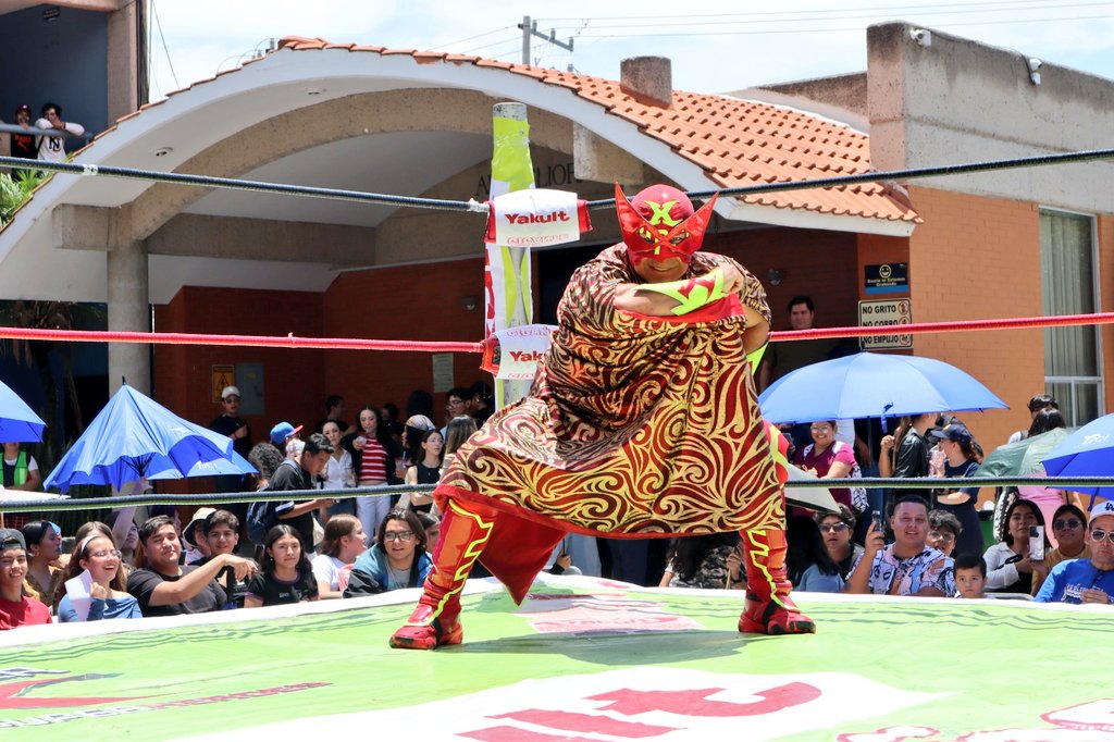 LASUPERX1's tweet photo. 🔴 @SUPERXTAR3 VS #BobbyLeeJR 🔥todo un encontronazo histórico,lleno de emoxión y calidad luchistica en @LASUPERX1 #LaNuevaLuchaLibre &amp; Universidad #EPCA ✅ #LuchaLibre #LuchaLibreMexicana #LaSuperX 🦸‍♂️
#SomosSúperHeroes https://t.co/0MBZrngSfH