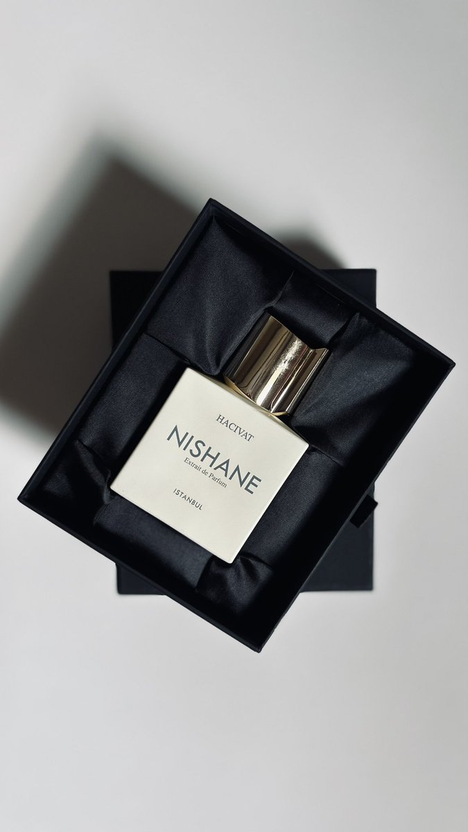 عطر إنتعاش صباح العيد أجمل شي ممكن يرافقكم
ويعيد برفقتكم 🫂💗..