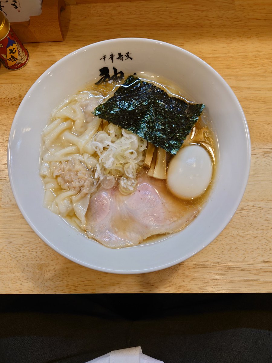 11ramen11's tweet photo. 神戸　三宮
中華蕎麦　神山 https://t.co/J6IP3TvBH7