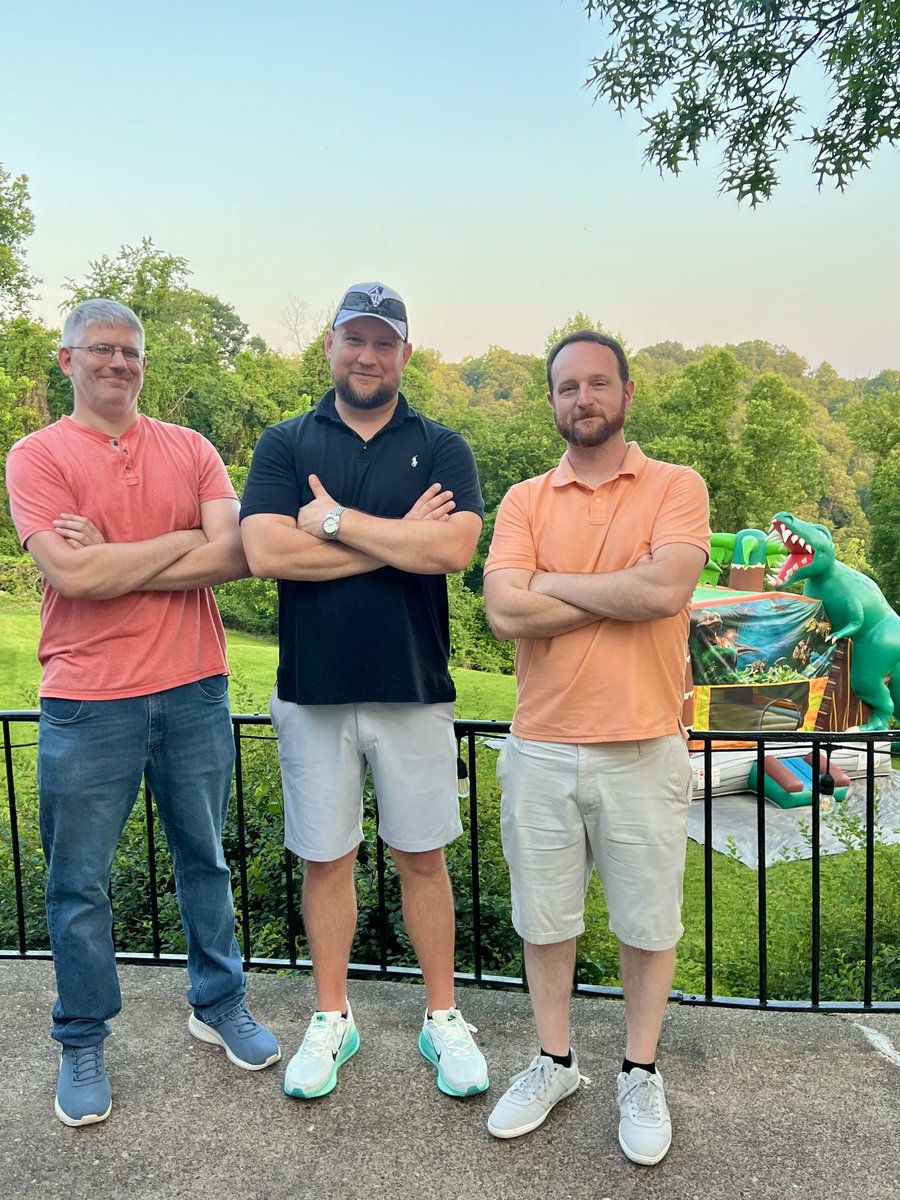 BenAshleyWV's tweet image. 🎂💙 So thankful for my wife, my family, and my friends who came out to celebrate my 40th Birthday this week. Just as I’m sure most 40 year olds do, we had such a fun time celebrating with ice cream cake and a bouncy house!! 🙃
And thank you so much to everyone who sent a…