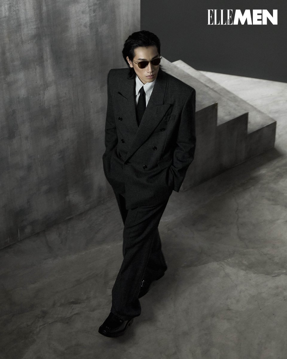 ELLE MEN Thailand (@ellementhailand) on Twitter photo #ELLEMENJune ภาพแฟชั่นเซ็ต <a href="/biblesumett/">Bsumettikul</a> ในลุคจาก <a href="/YSL/">SAINT LAURENT</a> Winter 25 โดดเด่นด้วยการตัดเย็บคมกริบผสมผสานเทคนิคแบบโอตกูตูร์ ต่อยอดชิกเนเจอร์ลุค Le Smoking อันโด่งดัง
#ELLEMENThailand
#ELLEMENandBibleWichapas
#BibleWichapas
#YSL #SaintLaurent #YvesSaintLaurent #ELLEMENJune ภาพแฟชั่นเซ็ต <a href="/biblesumett/">Bsumettikul</a> ในลุคจาก <a href="/YSL/">SAINT LAURENT</a> Winter 25 โดดเด่นด้วยการตัดเย็บคมกริบผสมผสานเทคนิคแบบโอตกูตูร์ ต่อยอดชิกเนเจอร์ลุค Le Smoking อันโด่งดัง
#ELLEMENThailand
#ELLEMENandBibleWichapas
#BibleWichapas
#YSL #SaintLaurent #YvesSaintLaurent