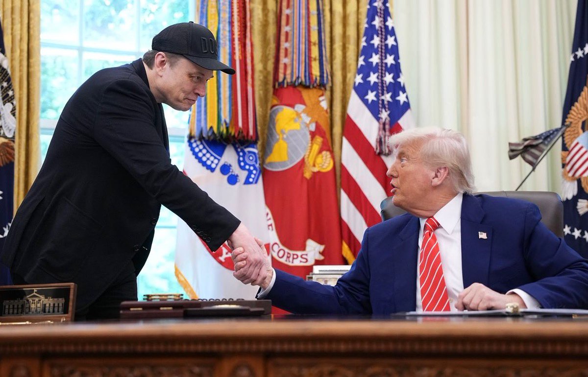 🚨BREAKING: President Trump and @ElonMusk are set to call tomorrow, per Politico and other reports.

Elon has since said making peace with President Trump is "not wrong" to do.

Pray, pray, pray!🙏