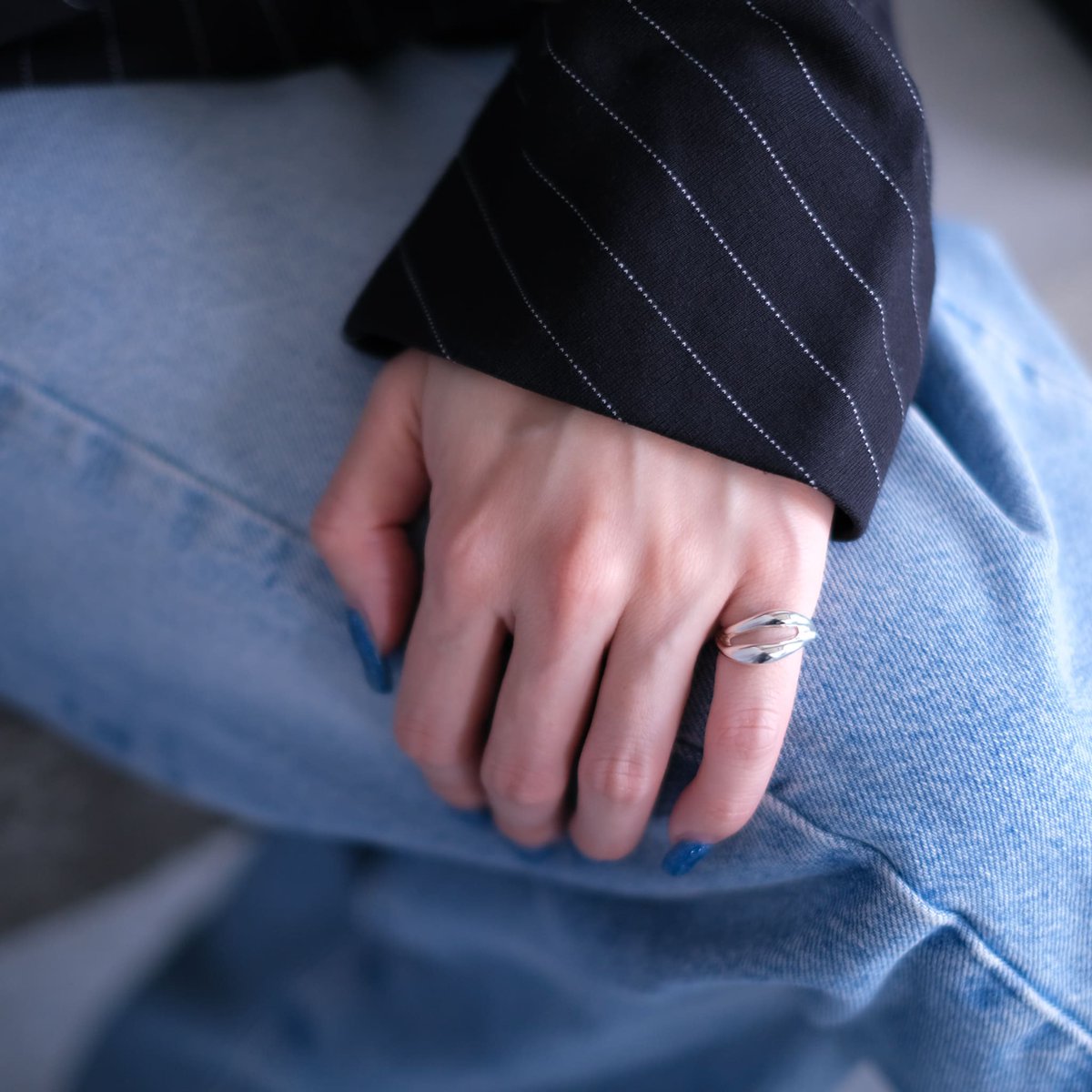 mysha_Tokyo's tweet photo. 美的 7月号 表紙にて #畑芽育 さんにリングをご着用いただきました💫

ご着用アイテム
【 50024U / #シルバーリング 】
https://t.co/GWqbHxnN8X

#mysha #ジュエリー #アクセサリー #シルバー925 https://t.co/gxlLJx3JQd