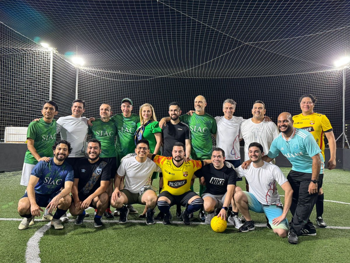 Jorge Rivera (@riverajarp) on Twitter photo Esta realmente es la foto oficial <a href="/AnaGMuneraE/">Ana G. Múnera Echeverri</a> <a href="/adribaran/">Adrian Baranchuk MD FACC FRCPC FCCS FSIAC</a> <a href="/JJuarezLl/">Jorge Juarez</a> <a href="/gonzaeperez/">Gonzalo Perez</a> <a href="/CardioBornan/">Norberto Bornancini</a> <a href="/ezeforte/">Ezequiel Forte</a> <a href="/DrCarlosEGarcia/">Carlos Eduardo García MD, MsC. 🇬🇹</a> et al Esta realmente es la foto oficial <a href="/AnaGMuneraE/">Ana G. Múnera Echeverri</a> <a href="/adribaran/">Adrian Baranchuk MD FACC FRCPC FCCS FSIAC</a> <a href="/JJuarezLl/">Jorge Juarez</a> <a href="/gonzaeperez/">Gonzalo Perez</a> <a href="/CardioBornan/">Norberto Bornancini</a> <a href="/ezeforte/">Ezequiel Forte</a> <a href="/DrCarlosEGarcia/">Carlos Eduardo García MD, MsC. 🇬🇹</a> et al