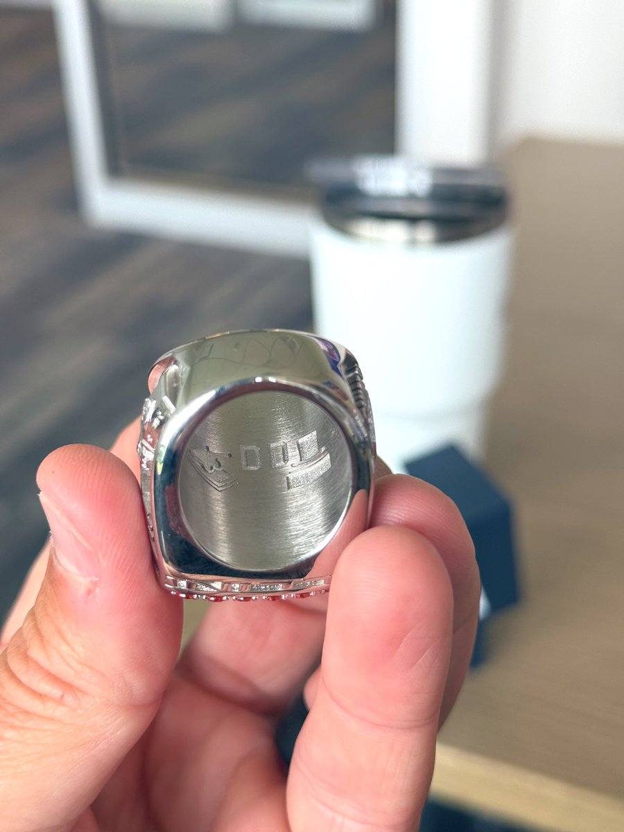 This one is special! Capped off an Incredible 10 Win season with a great Bowl Win! Love the detail in this ring remembering Coach Dimel &amp; our trophy game wins! #famILLy #TSD #10WINS