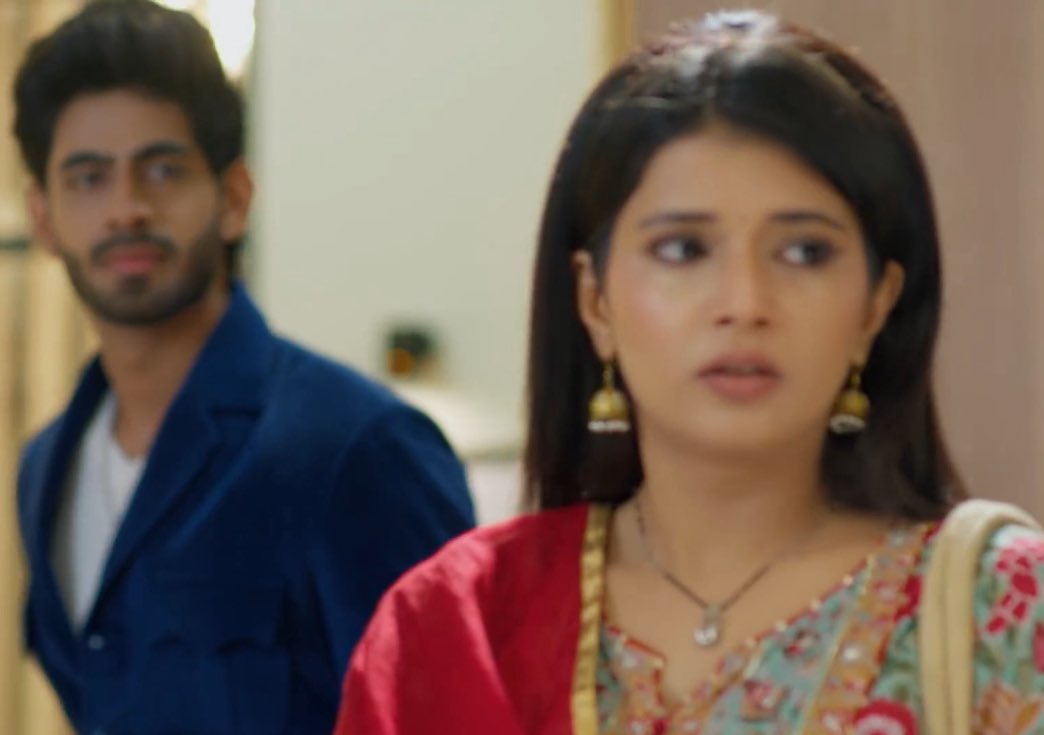 neenabinu23's tweet photo. I m actually interested to know what happened here , show us the back story makers 
#SamridhiiShukla #AbhiraSharma #yrkkh https://t.co/4v7juNdvbp