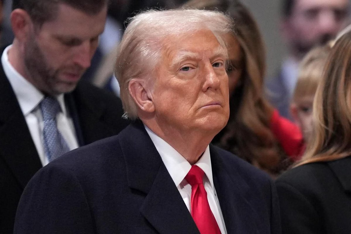 BREAKING NOW: 🚨  Jeffrey Epstein's lawyer, David Shoen reveals unequivocally that Trump WAS NOT on the Epstein client List. 

"I was hired to lead Jeffrey Epstein’s defense as his criminal lawyer 9 days before he died."

"He sought my advice for months before that.  I can say
