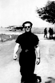 Greg_Slizewski's tweet image. 6 VI 1915 r. urodził się Władysław Chciuk. We IX'39 pilot 121 EM. We 🇫🇷 w GC III/1. 24 VII 1941 w 308 DM osłaniał bombowce atakujące Hazebrouck, zestrzelony, poparzony i ranny w niewoli. Zgłosił zestrzelenie 3 samolotów zespołowo i 1 indywidualnie. Odznaczony VM, 2xKW i CdG.