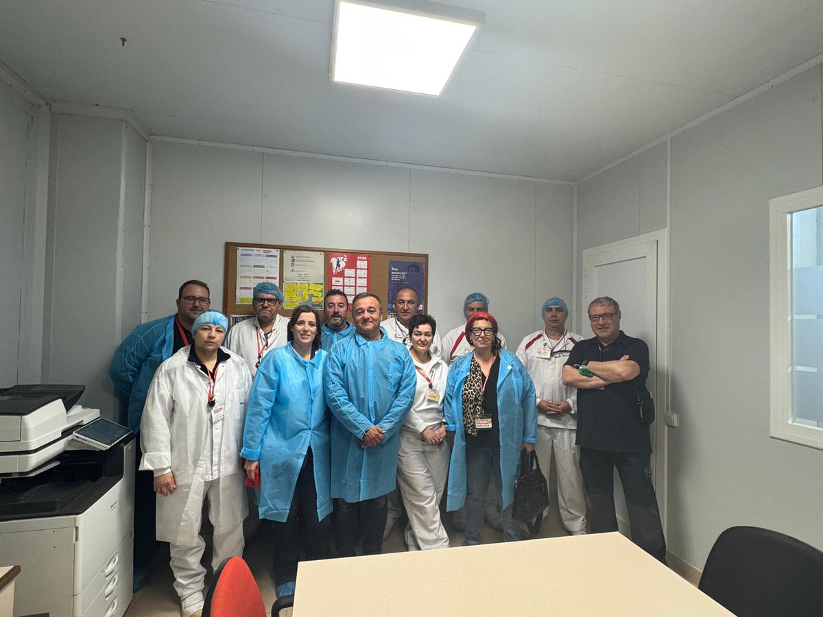 CCOO Indústria Catalunya (@ficcoocat) on Twitter photo 👉 Avui, el nostre secretari general <a href="/RuedaJruedaM/">Josep Rueda Martinez #OrgullCCOO #FemCCOO🔻</a> junt amb <a href="/PereCCOOEdu/">PereCCOOEdu</a> i <a href="/ElisabetAn26339/">Elisabet</a> han visitat les instal·lacions de la Corporació Alimentària Guissona i s'han reunit amb la la secció sindical de CCOO.
Afrontem plegats els reptes de futur!
#MésSindicatMésDrets 👉 Avui, el nostre secretari general <a href="/RuedaJruedaM/">Josep Rueda Martinez #OrgullCCOO #FemCCOO🔻</a> junt amb <a href="/PereCCOOEdu/">PereCCOOEdu</a> i <a href="/ElisabetAn26339/">Elisabet</a> han visitat les instal·lacions de la Corporació Alimentària Guissona i s'han reunit amb la la secció sindical de CCOO.
Afrontem plegats els reptes de futur!
#MésSindicatMésDrets