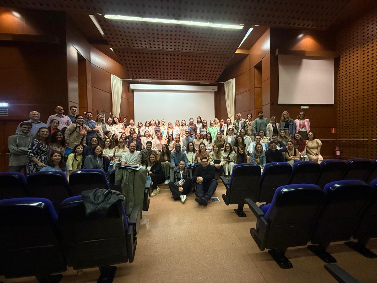 Unidad Docente Multiprofesional AFyC Asturias (@afycunidad) on Twitter photo Residentes de MFyC y EFyC de las promociones 2025-29 y 2025-27... ¡¡Bienvenid@s a la <a href="/AfycUnidad/">Unidad Docente Multiprofesional AFyC Asturias</a>!! #atencionfamiliarycomunitaria #unidaddocente #docencia Residentes de MFyC y EFyC de las promociones 2025-29 y 2025-27... ¡¡Bienvenid@s a la <a href="/AfycUnidad/">Unidad Docente Multiprofesional AFyC Asturias</a>!! #atencionfamiliarycomunitaria #unidaddocente #docencia