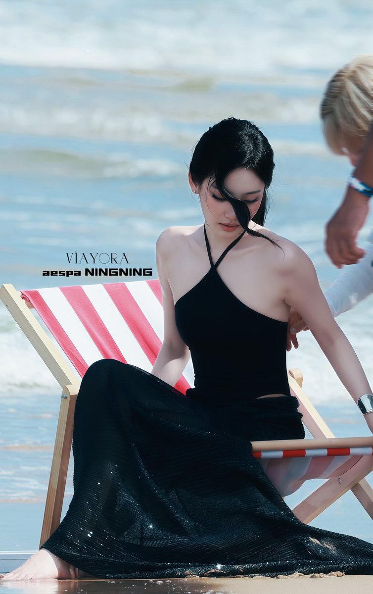 Viayora_N's tweet image. 250606 VOGUE outdoor scenes

#닝닝 #에스파 #宁宁 #宁艺卓 #AESPA #NINGNING #aespa