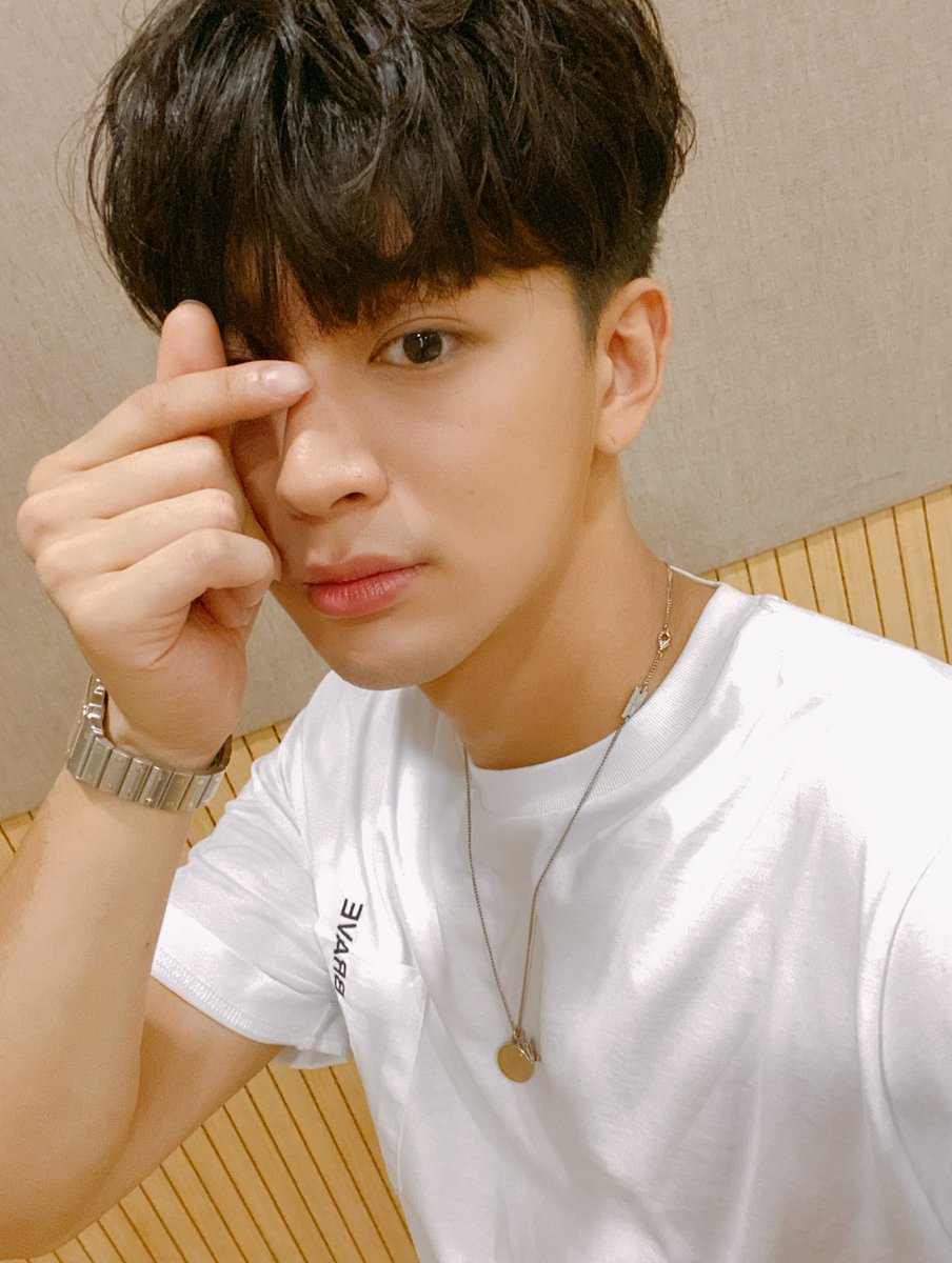 송윤형 tweet media