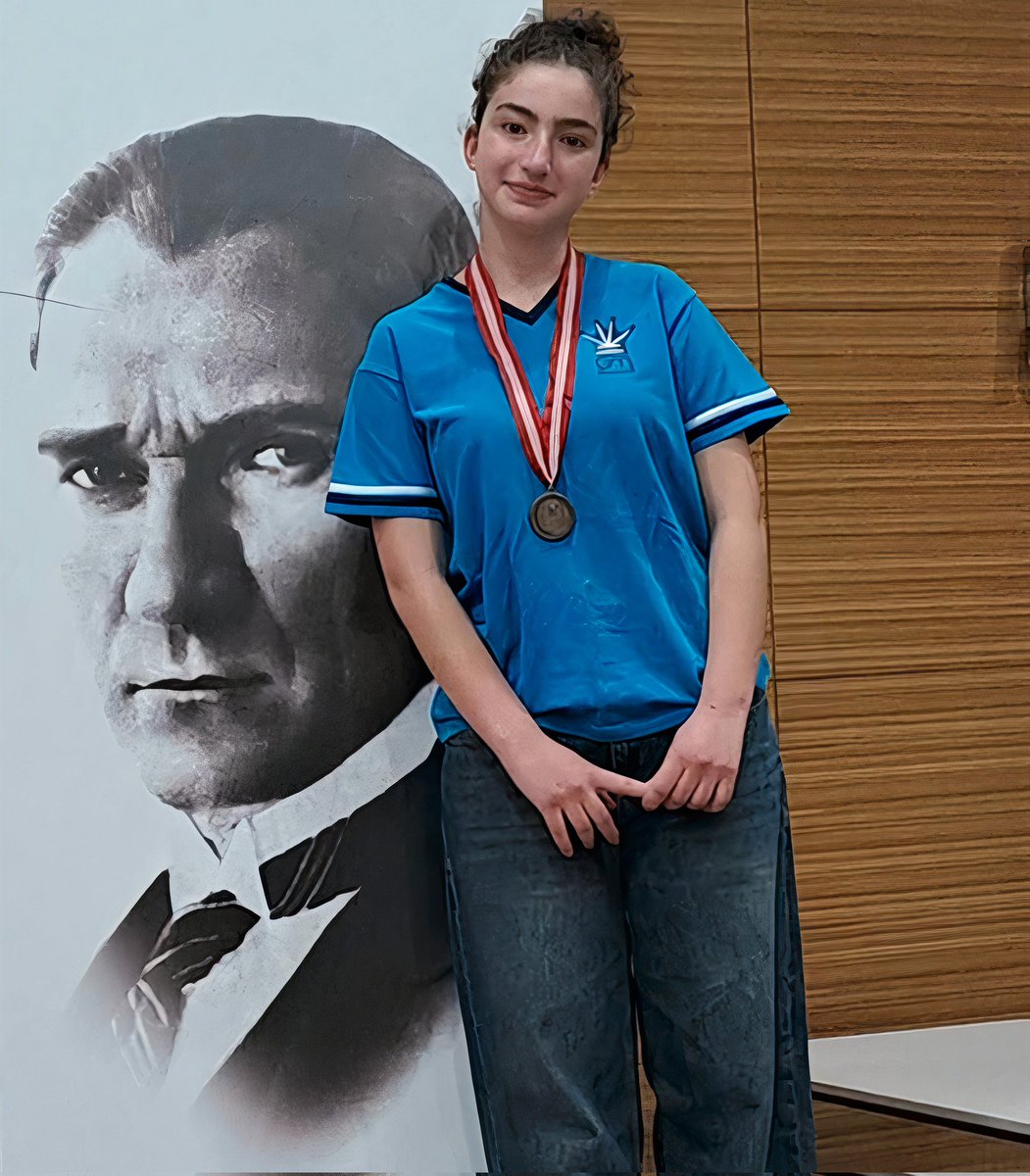 buyukustalar.org/2025/04/13/202… 

Antalya Manavgat’da yapılan 23 Nisan Ulusal Egemenlik ve Çocuk Bayramı Satranç Turnuvası’nda.

Öğrencimizi kutluyor, başarılarının devamını diliyoruz. 👏🏼👍🏻😊

#BüyükUstalar #SatrançKulübü #Antalya #Satranç #Chess #Tournament #MilliTakım #Turkey🇹🇷