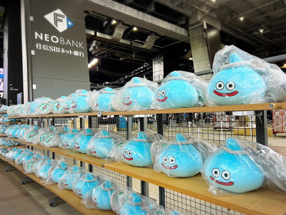 ドラゴンクエストウォーク こころSの缶バッジ ディスプレイスタンド