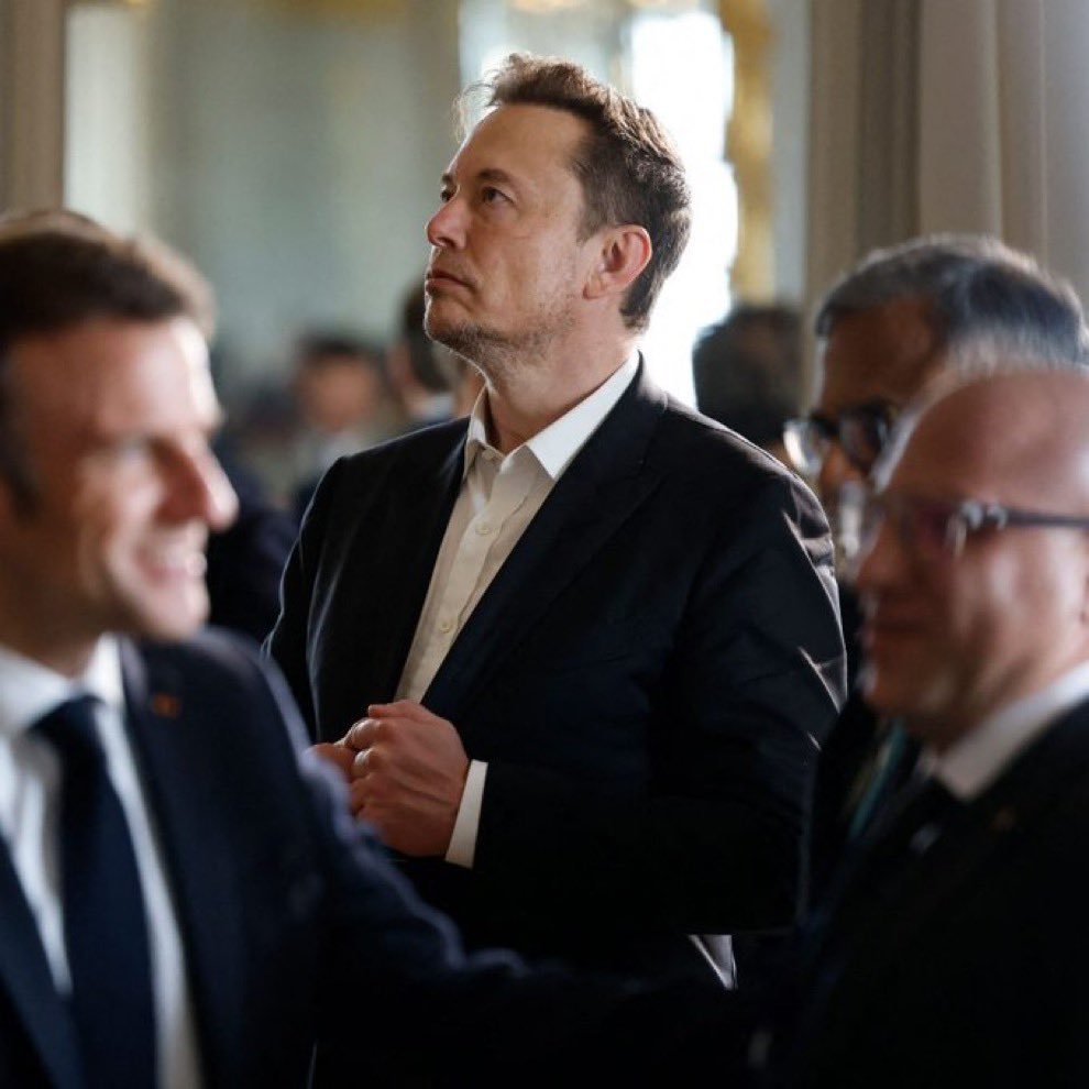 Supamusk123's tweet photo. It's time to stop attacking Elon Musk for everything he does. Let's stand together and show him our support. He doesn't face this fight alone."

If you are with Elon in this fight give up thumbs 👍🏼

Repost and follow this page for all breaking news https://t.co/fZgZqNfNkr