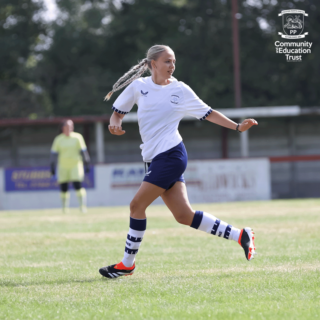 🔦 Next up in our volunteer spotlight this #VolunteersWeek, is Abbie Jones.

🌟 Abbie is a volunteer physiotherapist at our Girl’s Emerging Talent Centre! Working alongside our Lead Physio, Abbie delivers high-quality rehab sessions to get our players back on the pitch stronger