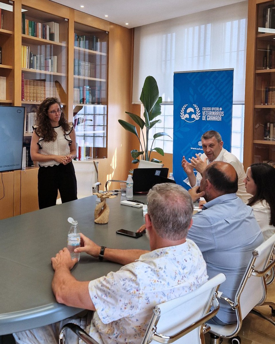 🆕La Junta de Gobierno del Colegio Oficial de Veterinarios de Granada aprueba su primer 𝐏𝐥𝐚𝐧 𝐝𝐞 𝐂𝐨𝐦𝐮𝐧𝐢𝐜𝐚𝐜𝐢ó𝐧.