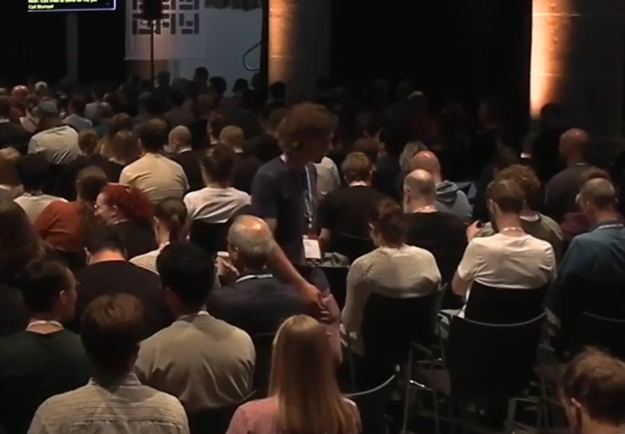 LukyVJ's tweet image. One of my favorite part of watching the live stream of yesterday’s #CSSDAY day 1, was to see @haroenv looking for a seat 💺
