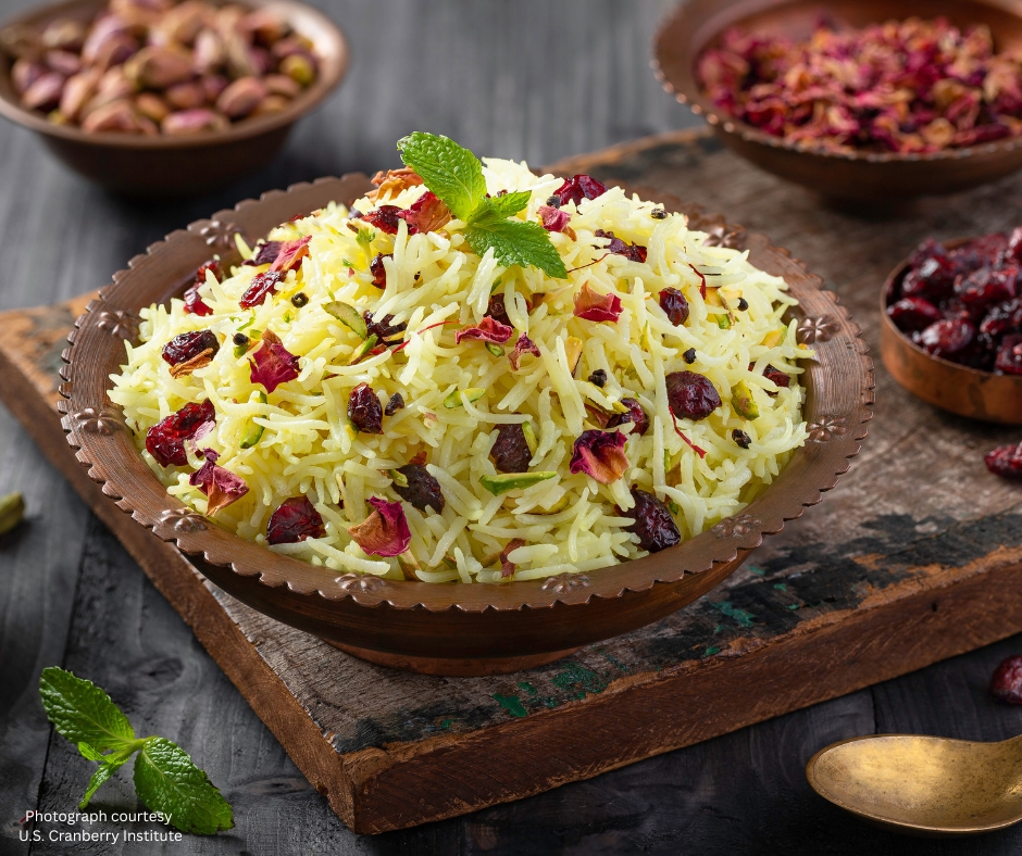 At AAHAR 2025, U.S. ingredients like cranberries, pecans and California walnuts showcased their versatility in Indian dishes, highlighting growing U.S.-India agricultural trade.
spanmag.state.gov/a-taste-of-sha…
#SPANmag
