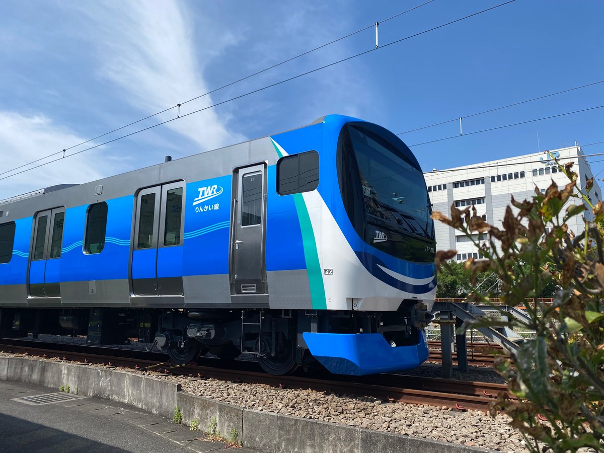 MinatoHoshikawa's tweet photo. あなたのサークル「K-LXYS」は、コミックマーケット106で「日曜日 東地区 “ス”ブロック－18a(東６ホール)」に配置されました！コミケWebカタログにてサークル情報ページ公開中です！ https://t.co/H5qV0A7TjQ #C106WebCatalog
 虹ヶ咲×お台場𝙈𝙤𝙗𝙞𝙡𝙞𝙩𝙮で、本と音源出します❣️🌈🐬よろしくです☺️ https://t.co/YlYqlHBoS9