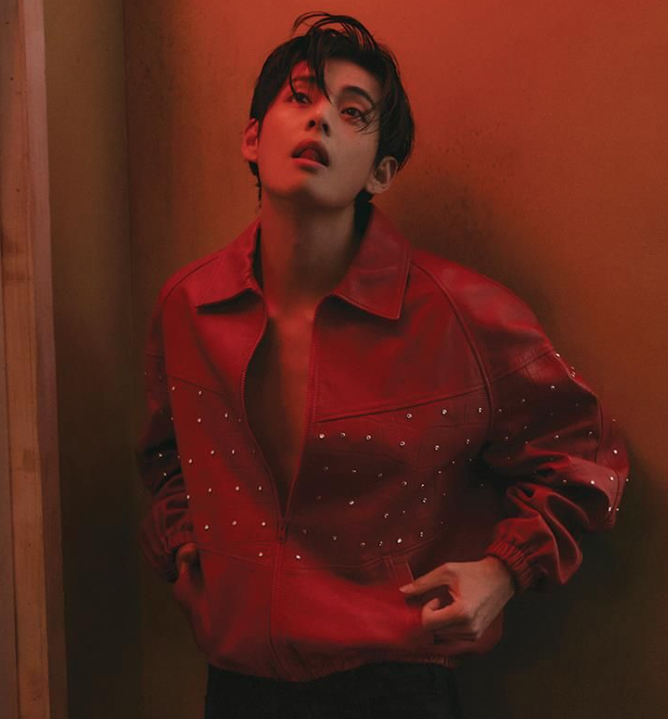 AboutMusicYT's tweet photo. Taehyung of BTS will be discharged from the military in 3 days. https://t.co/IKjkFhy7Fq