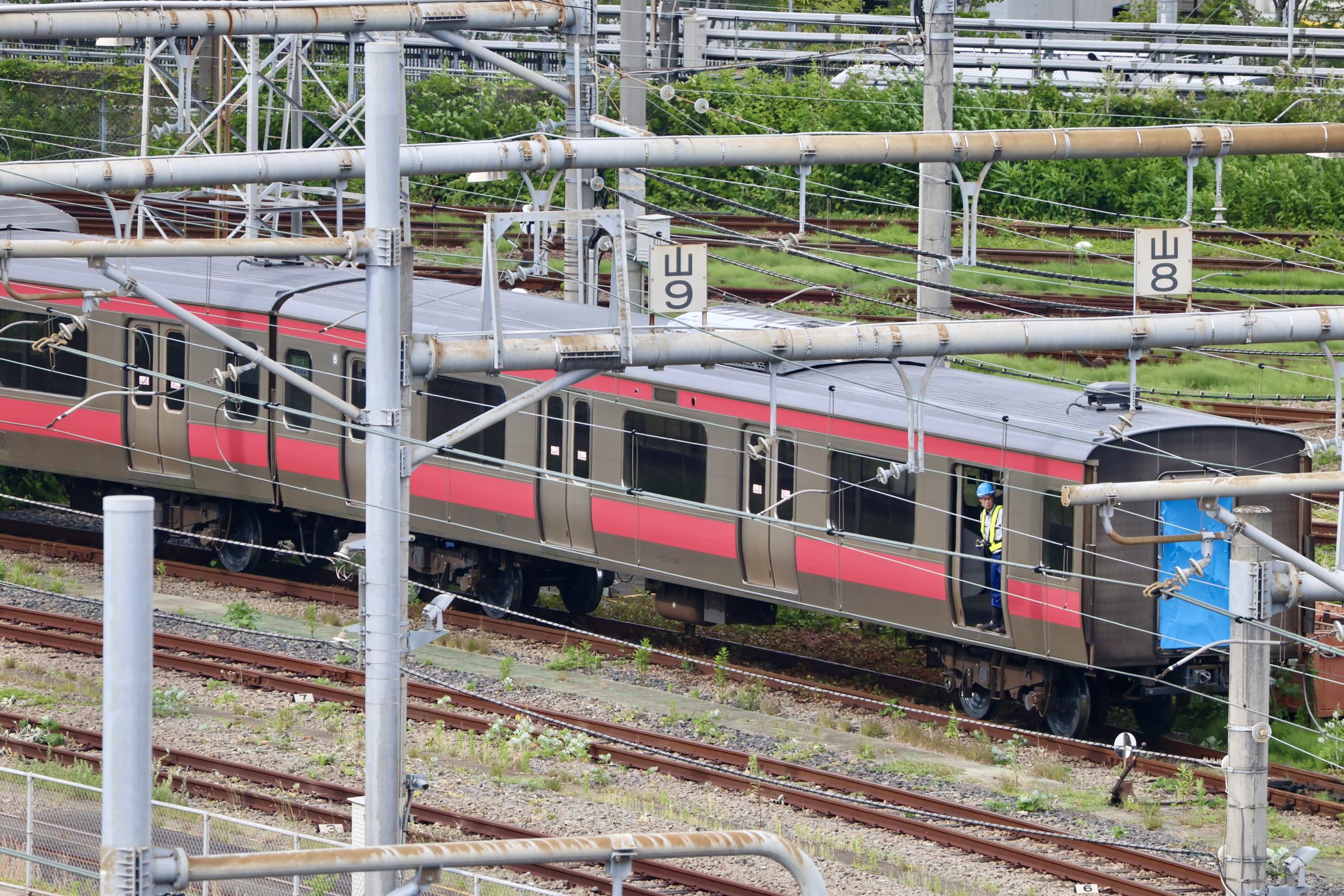 209系 - Search / X