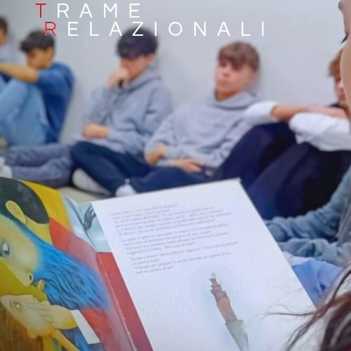 Oggi è l'ultimo giorno di scuola! E il nostro pensiero va alle tante classi con cui abbiamo avuto il piacere di lavorare durante quest'anno scolastico grazie al progetto #TrameRelazionali 
359 studenti, 240 genitori e 45 docenti! 500 spettatori per #Barbablu