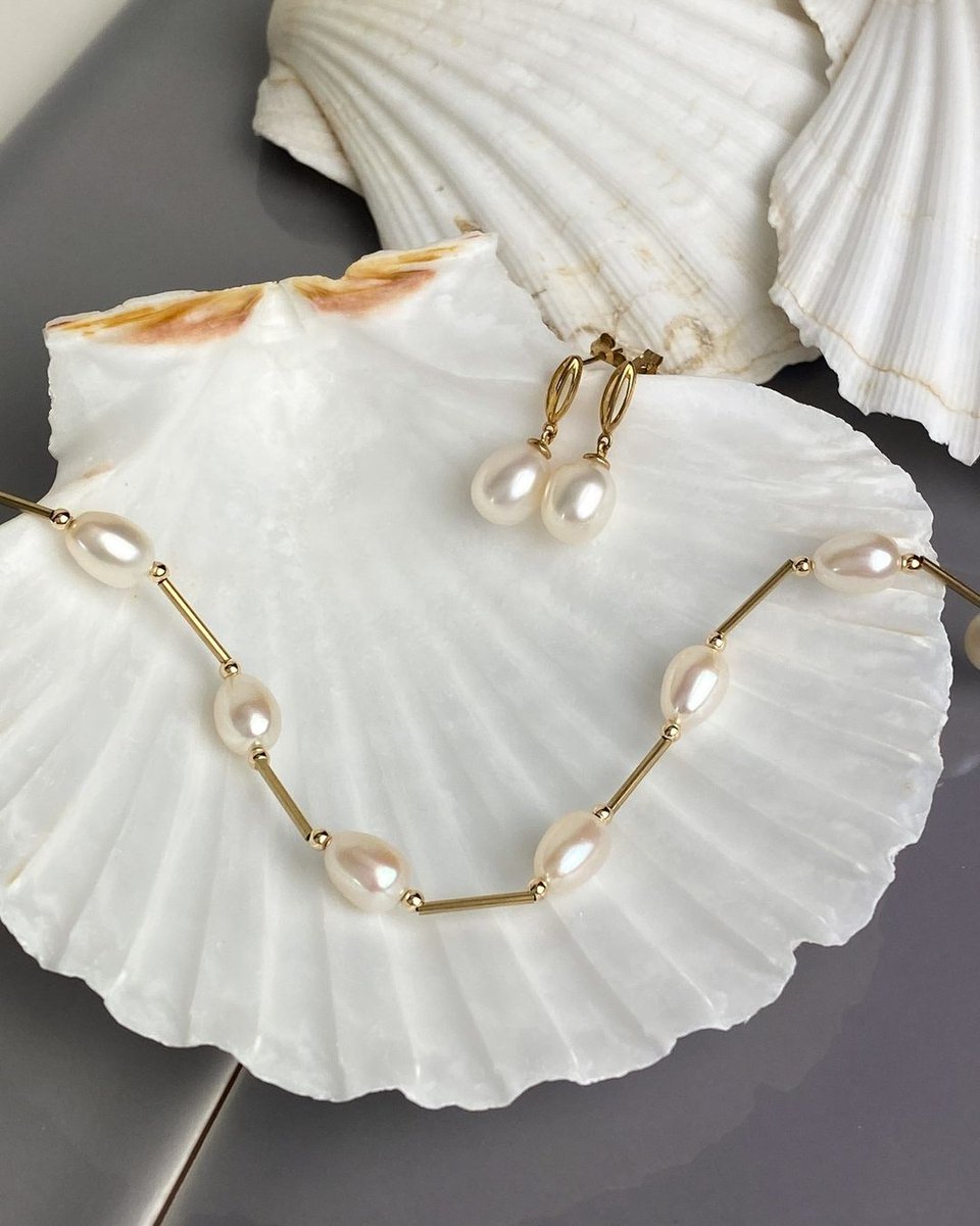 atria Watford (@atriawatford) on Twitter photo Juneās birthstone is the stunning pearl, symbolising peace, nobility and beauty. Shopping for a June baby? Why not pop into <a href="/fhindsjewellers/">F.Hinds Jewellers</a> to browse their collection of pearl jewellery?
#atriawatford Juneās birthstone is the stunning pearl, symbolising peace, nobility and beauty. Shopping for a June baby? Why not pop into <a href="/fhindsjewellers/">F.Hinds Jewellers</a> to browse their collection of pearl jewellery?
#atriawatford