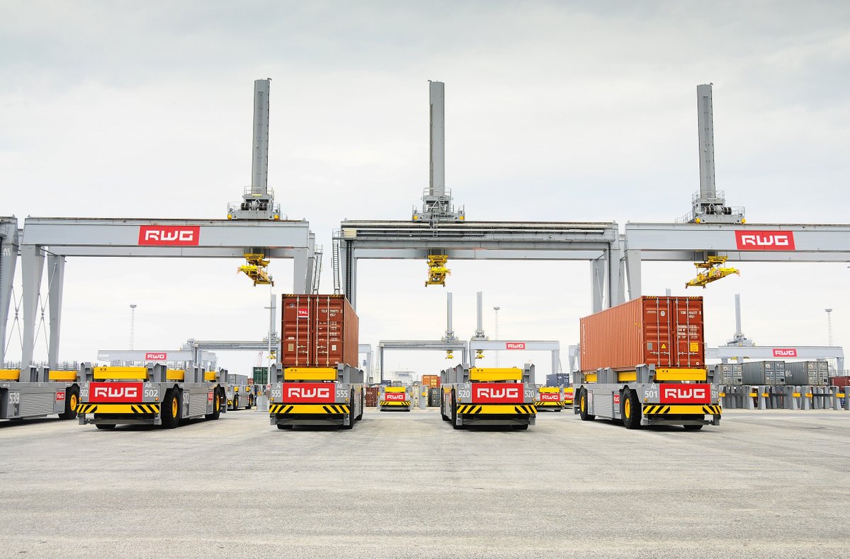 Rotterdam World Gateway has a software SLA for their 50 ASCs and 84 AGVs, ensuring fast support for any software issues. “It helps us avoid downtime and aligns with our sustainability goals,” says Edwin from RWG.

📖 Learn more: okt.to/Uhk6N3

 #konecranes