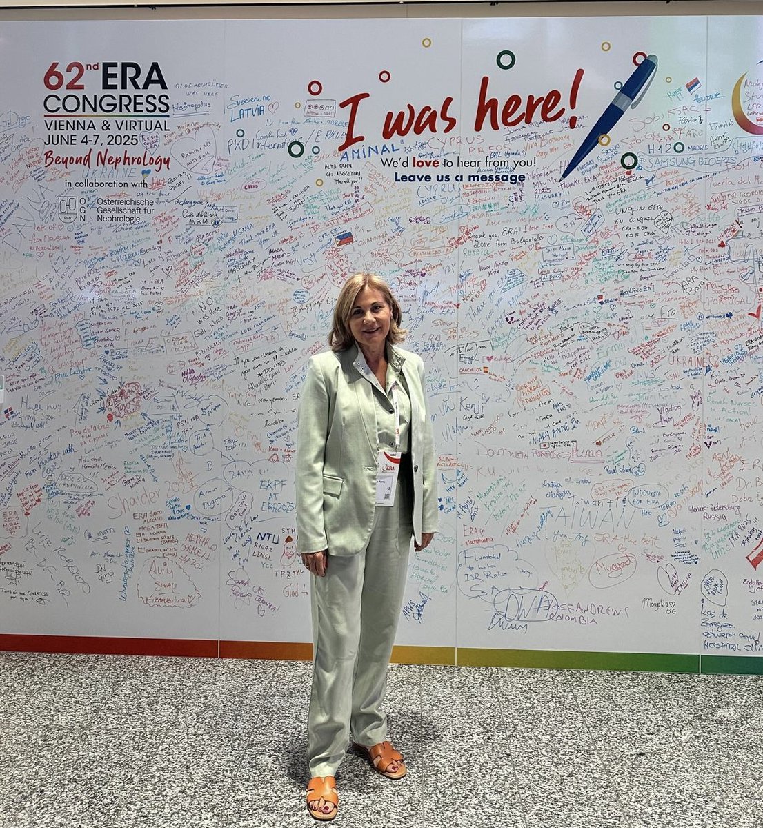 avericum's tweet image. Un año más el equipo de #nefrología de #Avericum en el Congreso de Viena #ERA25 La Dra. Antón y equipo asisten a sesiones científicas de alto nivel, explorando nuevas terapias y colaboraciones internacionales y presentando comunicaciones orales y E-pósters ¡Seguimos! 💪