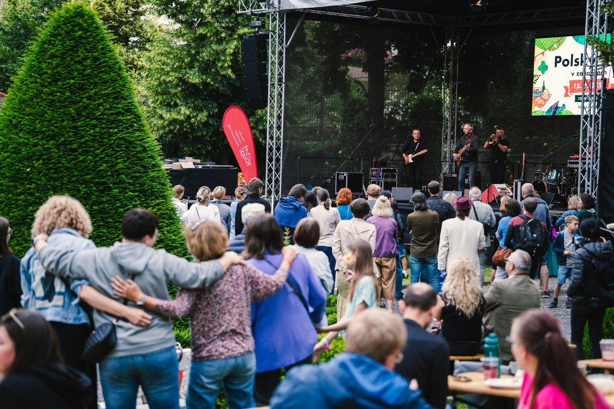 Už za týden, v sobotu 14. června, zahájíme ☀️ Polský den v zahradách <a href="/PLinCzechia/">PLinCzechia</a> ! 
13.00 – otevření
13.20 – dechový orchestr z Wieliczky
14.00 – oficiální zahájení 
14.30 – góralská kapela
15.00 – prezentace regionů na pódiu
16.45 – góralská kapela
18.30 – koncert Rita Pax