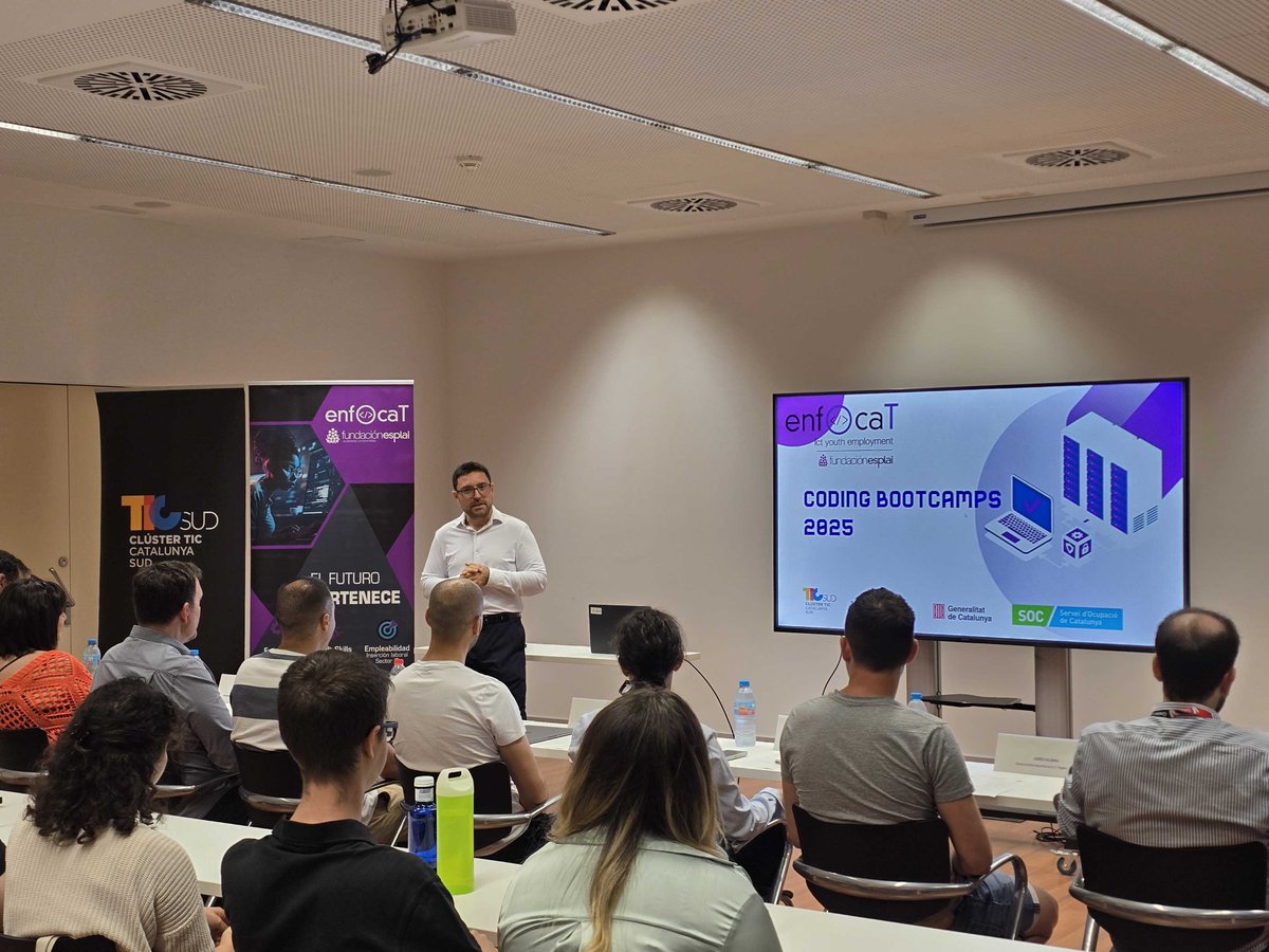 💡#FORMACIÓ Sessió final del bootcamp de programació #EnfocaT amb la presentació dels projectes finals davant les empreses a #Reus!

✅Enhorabona a tot l'alumnat per la bona feina i un agraïment especial a les empreses #TICSud #ViajesParaTI <a href="/GrupoCastilla/">Grupo Castilla</a> #Blickers i <a href="/viewnext/">Viewnext</a>!