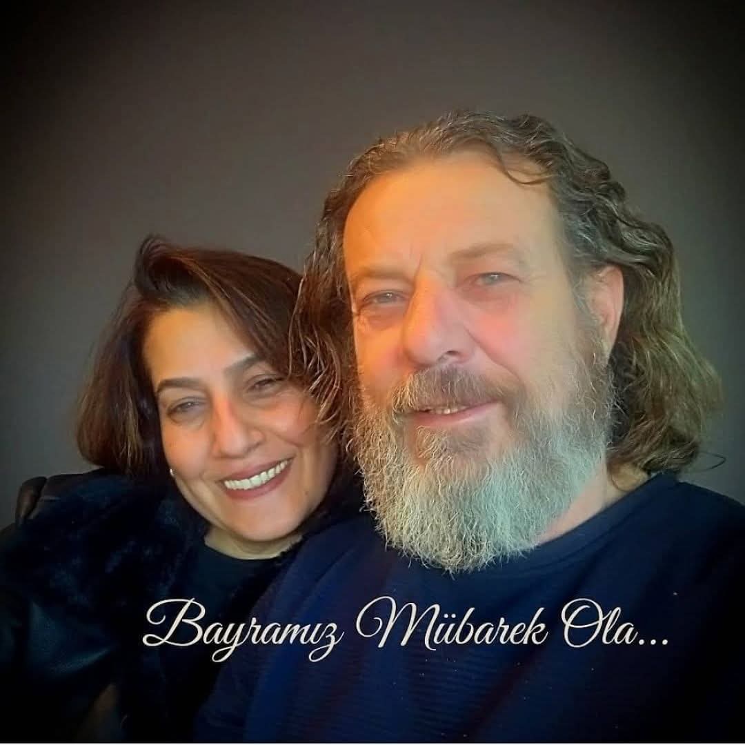 asekeroglu23's tweet photo. İslam aleminin mübarek kurban bayramını kutlar, hayırlara vesile olmasını temenni ederiz. Cenab-ı Allah bu mübarek kurban bayramı yüzüsühurmetine tüm hastalara acil şifalar versin inşallah... https://t.co/Dk20jTZTsj