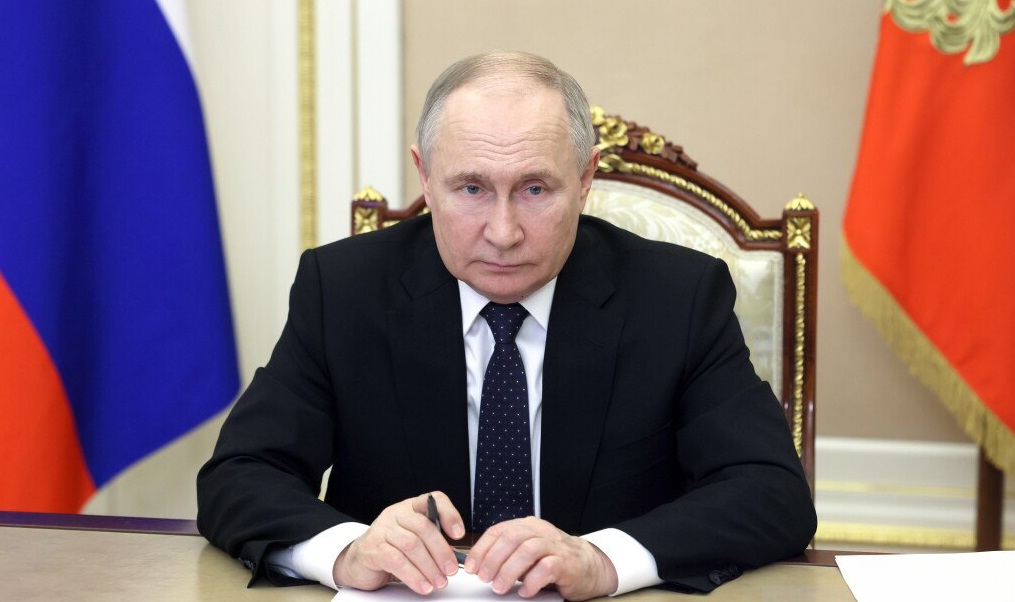 #Russian President Vladimir Putin on Eid Al-Adha lauds Russian Muslims' contributions to bolstering social-cultural fabric.

kuna.net.kw/ArticleDetails…
#Kuna