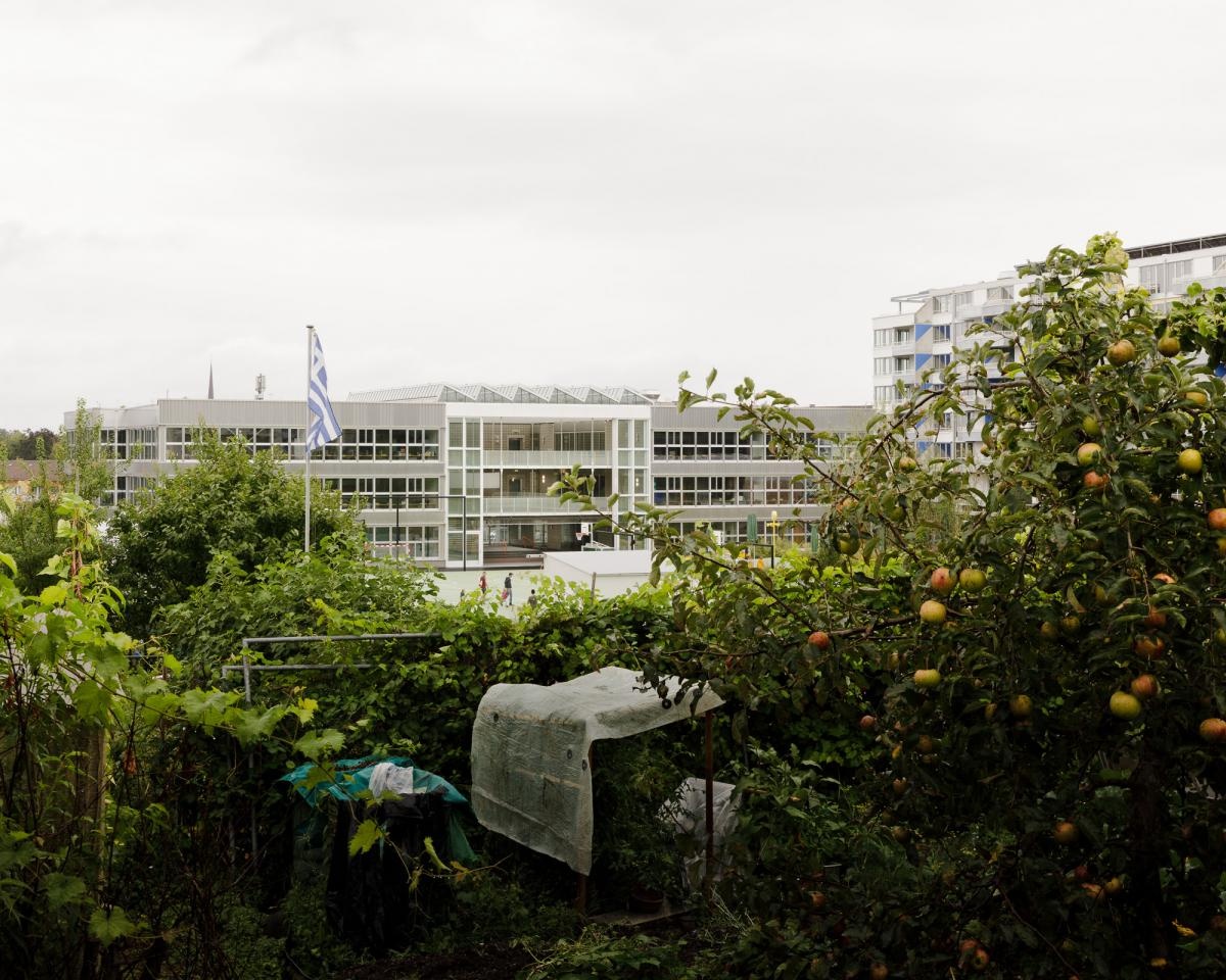 #SwissBuildingOfTheWeek – The Guggach school complex in Zurich by Weyell Zipse. 
swiss-architects.com/de/architektur…

Photos: © Daisuke Hirabayashi

#waofficial #WeyellZipse #SchoolDesign