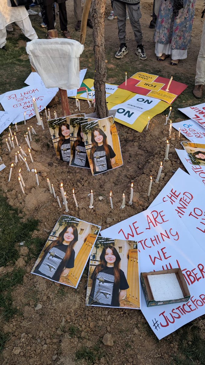 ProgStudentsFed's tweet image. Members of Progressive Students&apos; Federation particapated in the protest by Aurat March Islamabad demanding justice for Sana Yousaf, calling for an end to femicide.