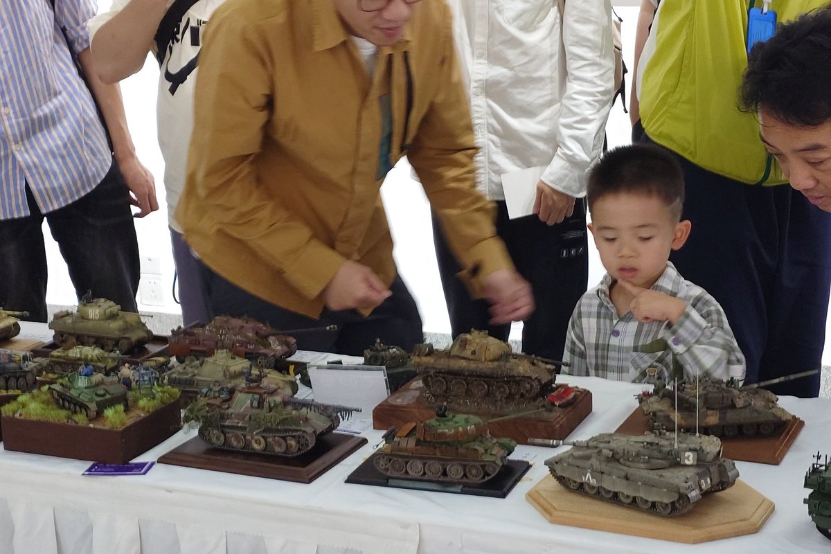 zhongbo_wang's tweet photo. kids at the @IPMSChina summer meetings. https://t.co/E7BDtKbO4Q