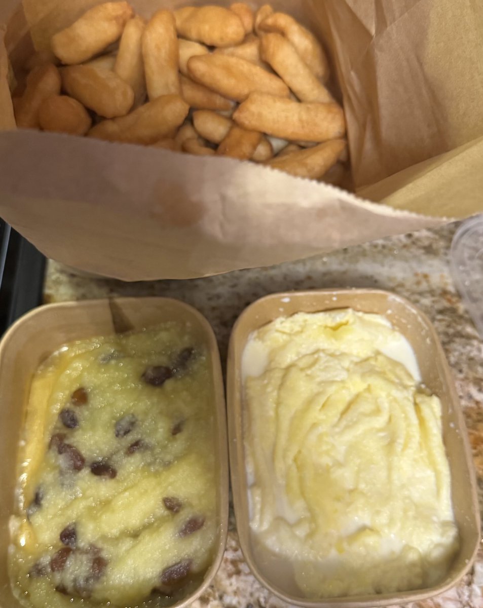 Надад юу бгааг хардаа 😝