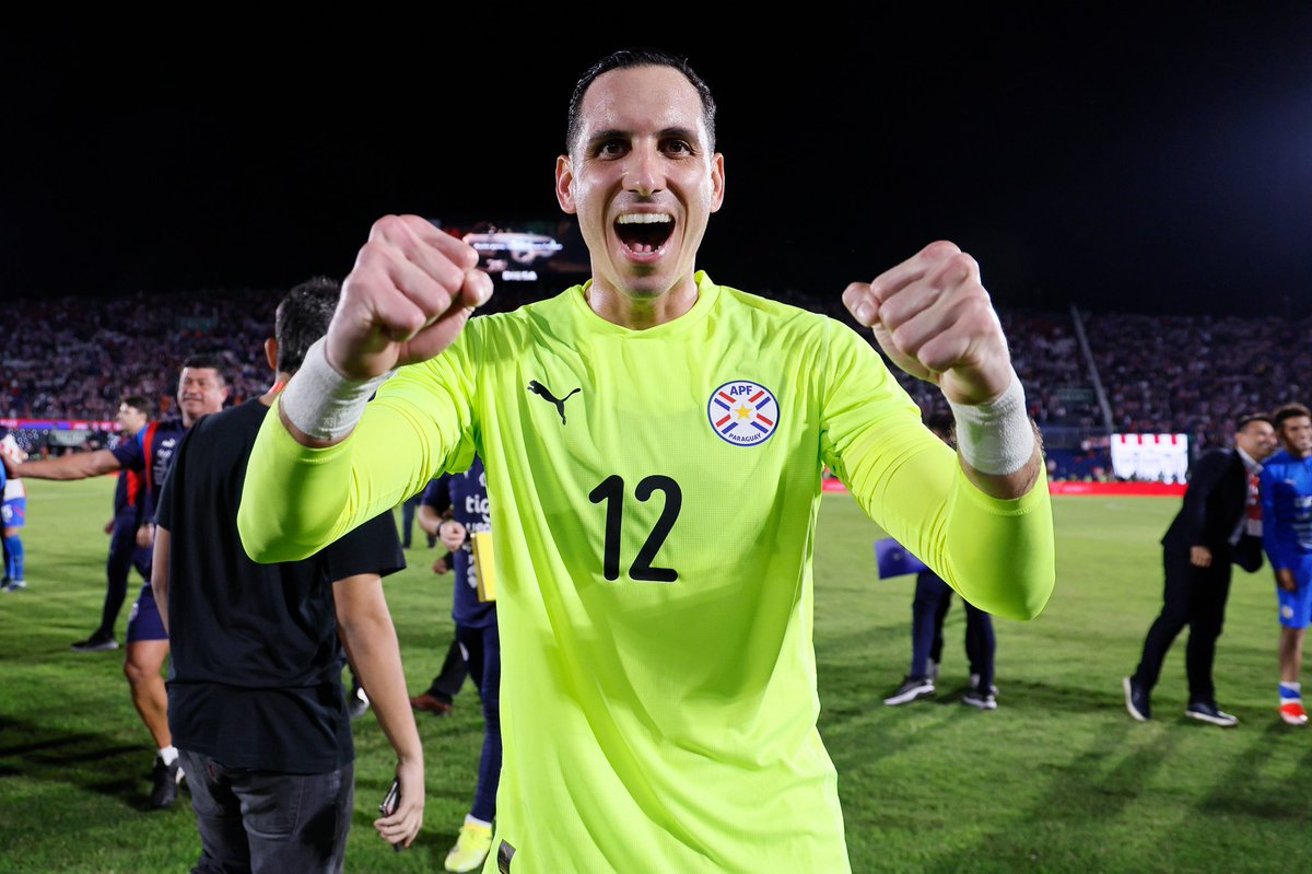 Albirroja's tweet image. ¡𝘽𝙪𝙚𝙣𝙖𝙨 𝙣𝙤𝙘𝙝𝙚𝙨, 𝘼𝙡𝙗𝙞𝙧𝙧𝙤𝙟𝙤𝙨! 🤍❤️