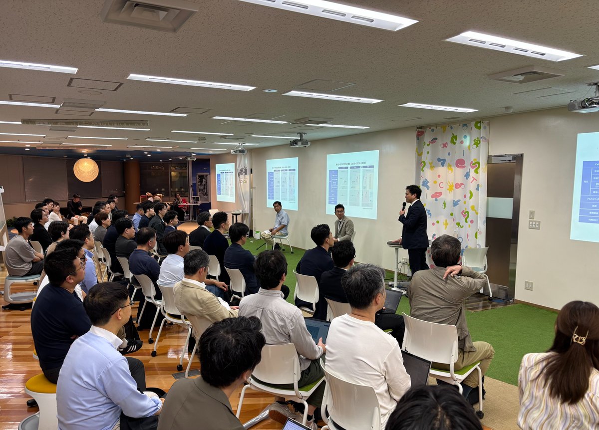 "これからの「人材逼迫」の時代、人材事業者として果たすべき責任は大きいです。皆さん、プロとしてその覚悟はお持ちですか？" 厳しく、しかしながら温かい言葉が会場に響き渡りました。参加者一同、さっと背筋が伸びたのが伝わってきます。黒田