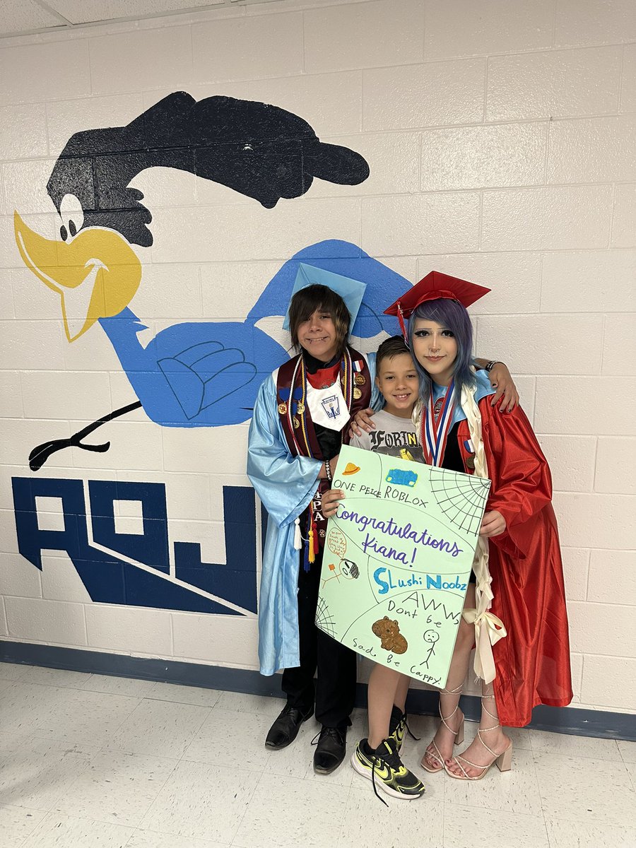 Congratulations class of 2025! 🩵🐾