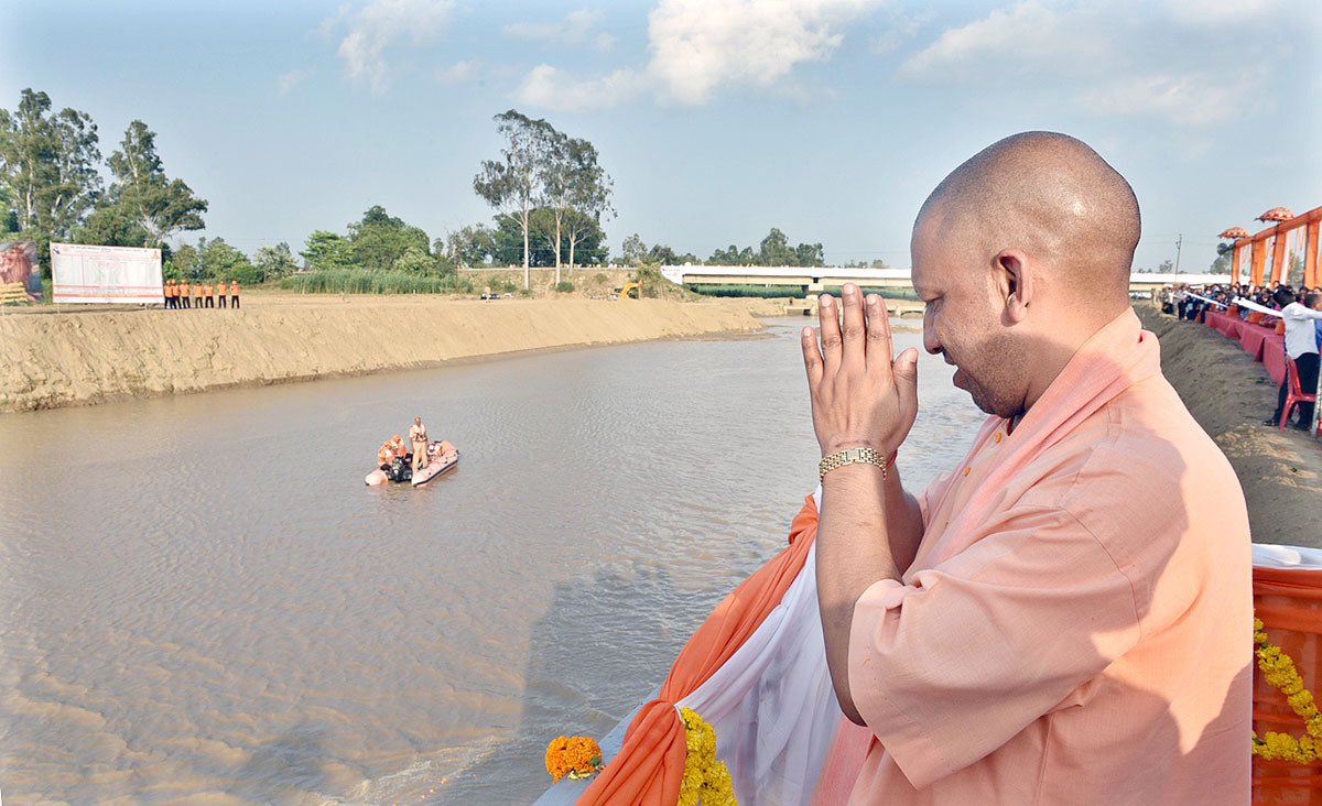 theupindex's tweet photo. One District, One River

UP Govt has taken an ambitious target to revive and rejuvenate at least one river in each district.

Many lost rivers have been revived in recent years:
1. Malin River in Bijnor
2. Chhoti Gandak in Deoria
3. Matuka River in Varanasi https://t.co/TsObFdW4sG