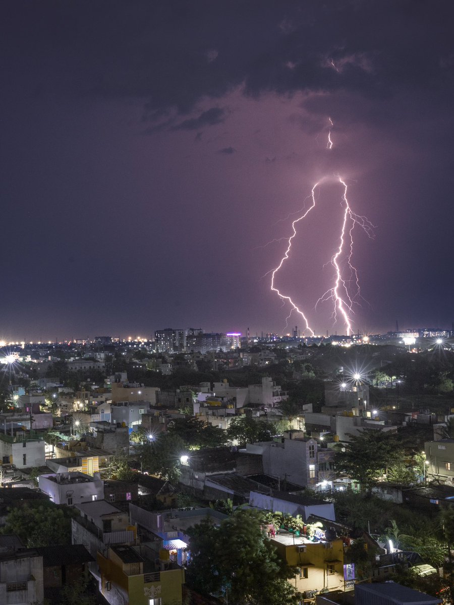dhekhandelwal's tweet image. Photos I took of Lightning in Chennai.